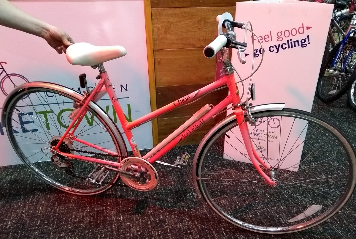 CamGlenBikeTown's tweet photo. More bikes for sale...This is Raleigh Chloe, a lovely old school town bike. Full length city mudguards. We've swapped out the drop bars for nice risers making it ideal for commuting and jaunts. £119 #feelgoodgocycling #camglenbiketown #icyclebecause #cyclingscotland https://t.co/9YNc2v24iV