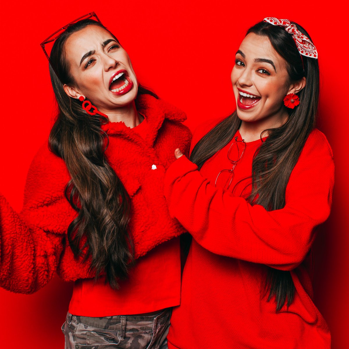 Merrell Twins on Twitter: "So honored to be a part of 2018!! Make sure to go watch it! We kind of dance a lot... 😬❤️ @YouTube https://t.co/ga7J0BclwE https://t.co/l4qgdkvMtq" / Twitter