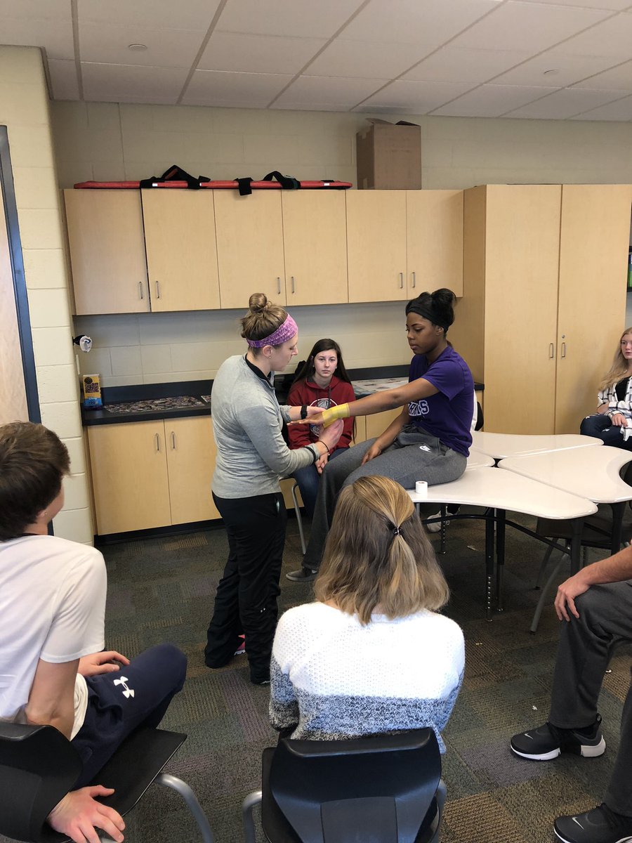VcPhysEd's tweet photo. S/O to our trainer Rachel Jensen from Mid Kansas Orthopedics for sharing today during Care of Athletes class. #tapingunit#ankles#wrists https://t.co/UabBRq4FOZ