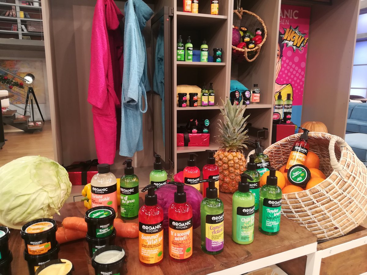 fayskorda's tweet image. Κορίτσια μου δωράκια ❤️Κάντε retweet την φωτογραφία κ 3 τυχερές κερδίζουν από ένα σετ προϊόντων Organic Kitchen (σαμπουάν,αφρόλουτρο, conditioner,κρέμα σώματος κ scrub)