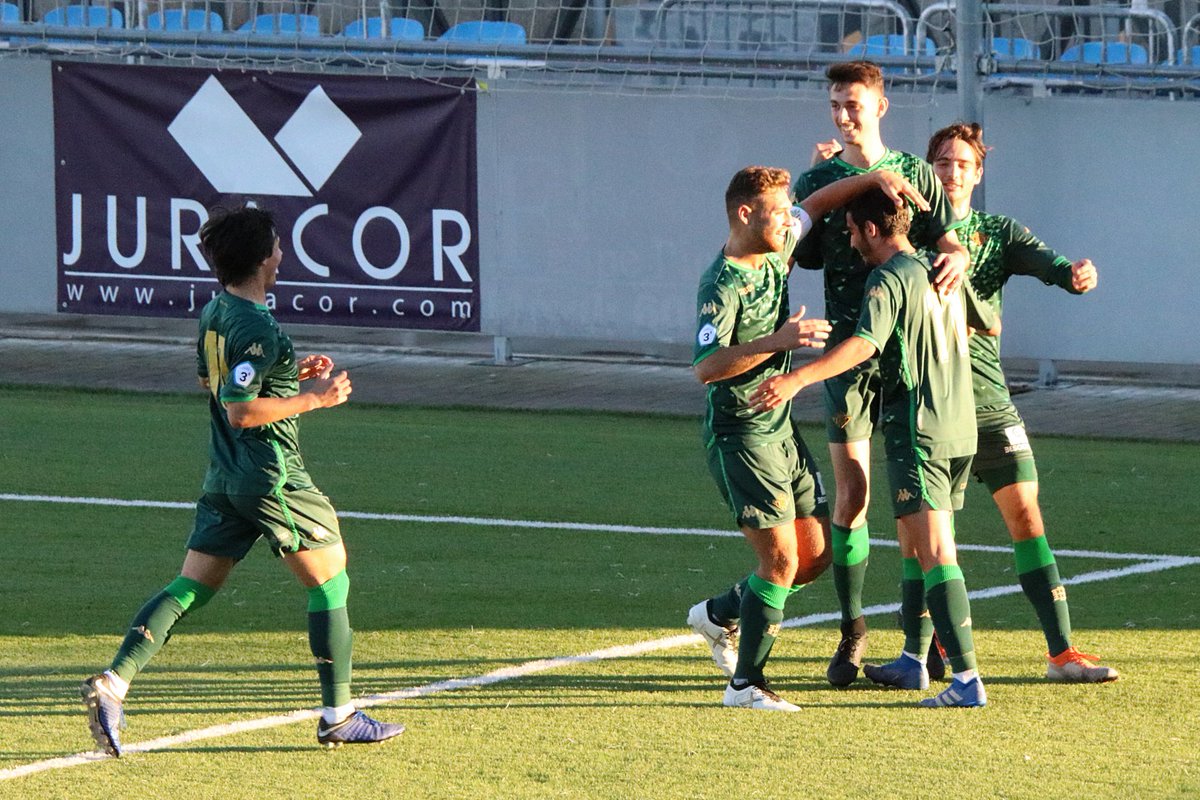 Celebración de un gol ante el Lucena (Foto: RBB).