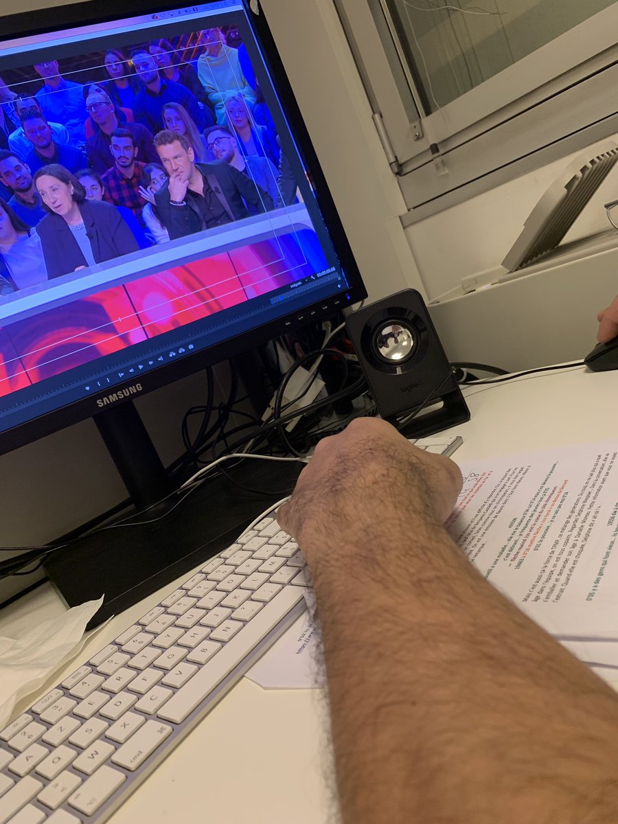JeanLucLemoine's tweet photo. Cette semaine pour le montage des 4/3, je vous dévoile le bras poilu de @EDDYTERRIE (l’autre est imberbe) Les 4/3, demain dans @TPMPRLS spéciale Japon 🇯🇵 https://t.co/R484RpUZst