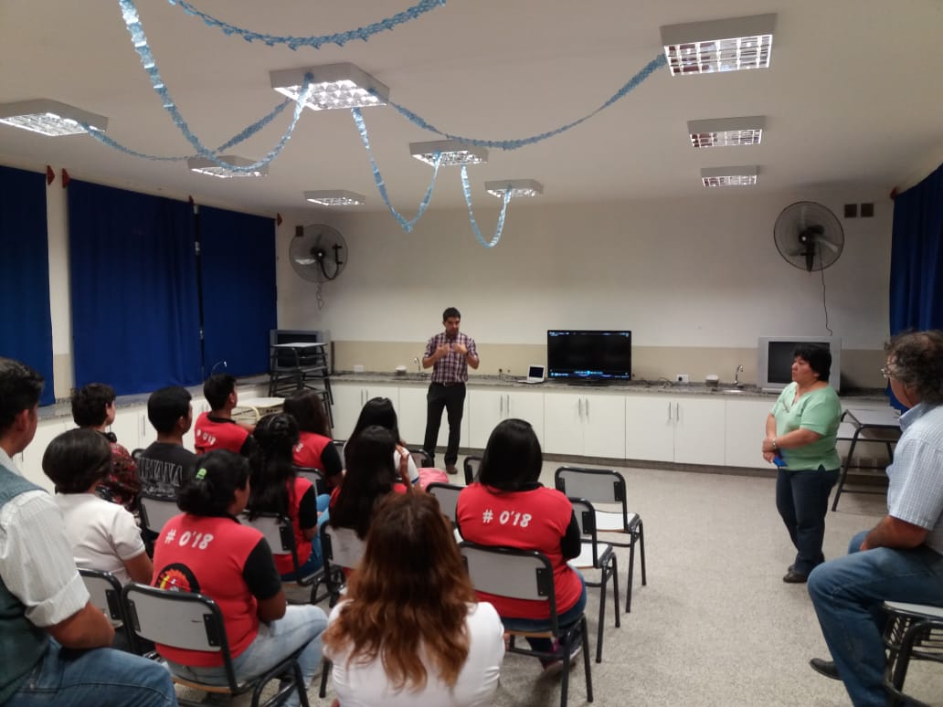profemarciaa's tweet photo. #Socialización #ACED2 Colegio 5075 vespertino @SaltaConectados @MEducacionSalta @cristian_ortin @JoanaChocobar @PabloMont23 @aniberruezo @MarcoMamaniOk @MartaMariaMerlo https://t.co/EDYLGVIDYq