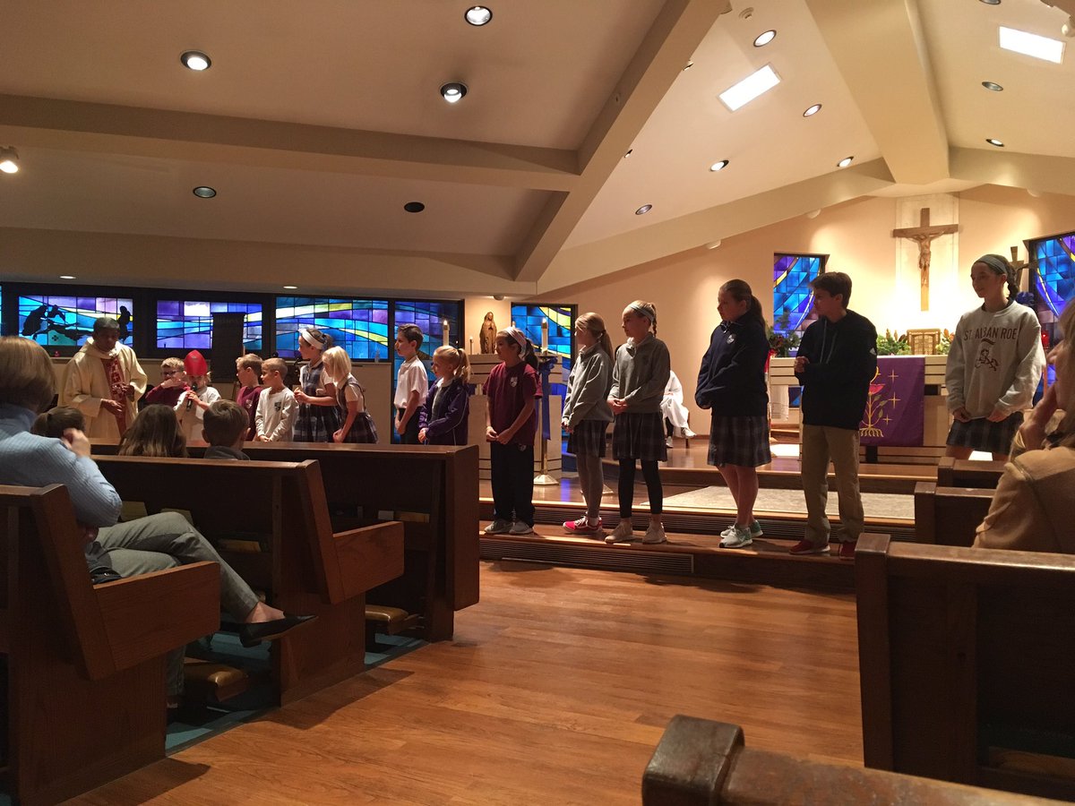4thgradeandmrsg's tweet photo. Sophia and Reece did an awesome job being our representatives at Mass today. How do we get to heaven? #secondgrade #onlyatstalbanroe #everyonewantstobeacrusader #classrepresentatives #waytogo https://t.co/guH2DmTWLH