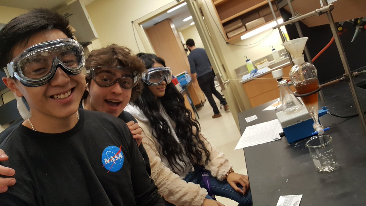 cepedachem's tweet photo. #chemistry students at Guelph University performing a caffeine extraction
#marcyscience
@StMarcellinusSS https://t.co/FgXd79VGWp
