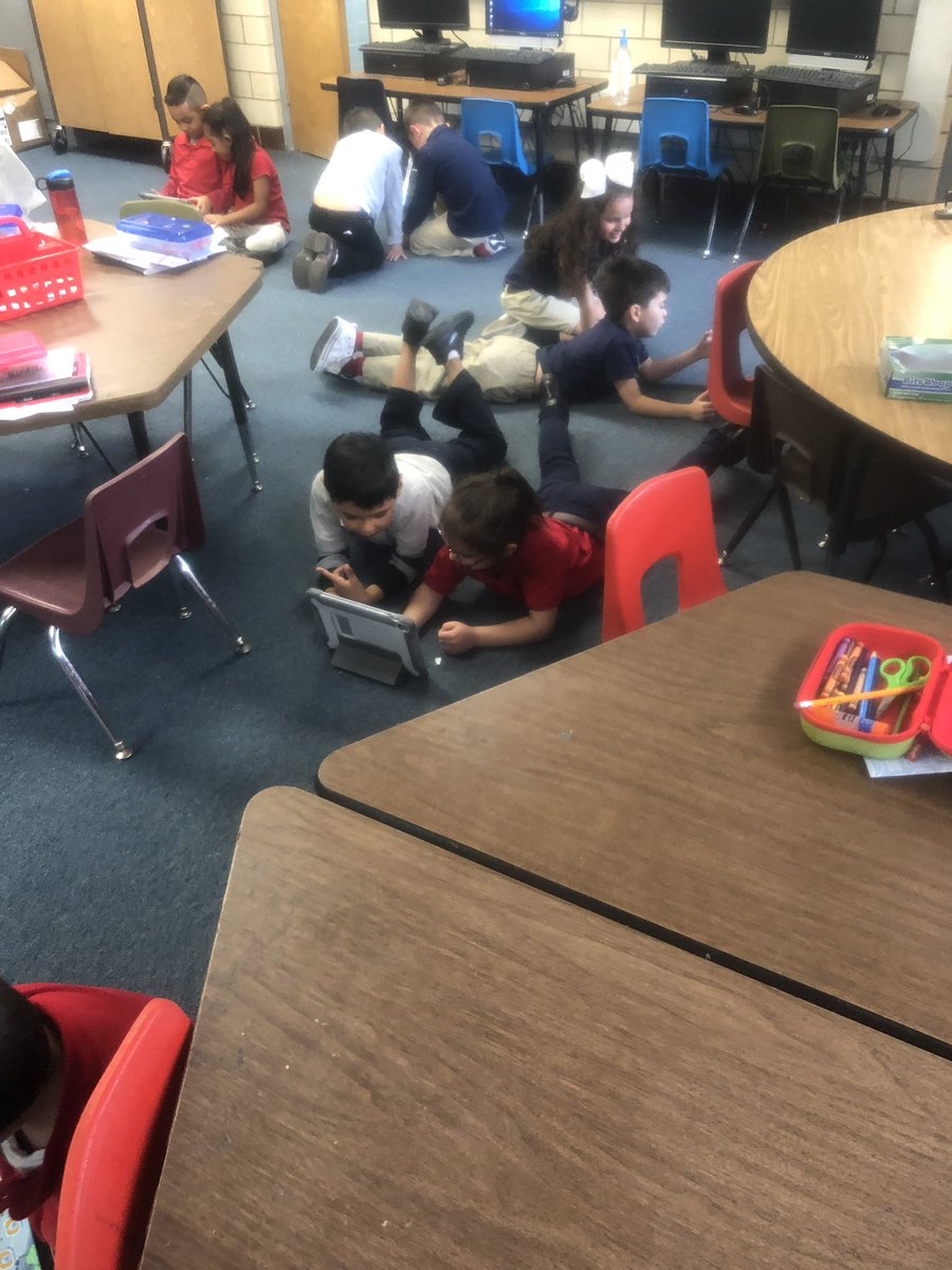 leelee3675's tweet photo. Kinder rocked Hour of Code! #ECHrofcode @TechEcisd @HaysSTEAMshines https://t.co/21V9a8q0sZ