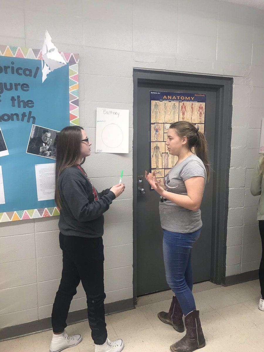 DCTechCenter's tweet image. Literacy and cognitive engagement in a collaborative health science I and II lesson today. Students participating in porthole carousel activity to learn legal terms in healthcare. #Learn a skill, fulfill a passion!