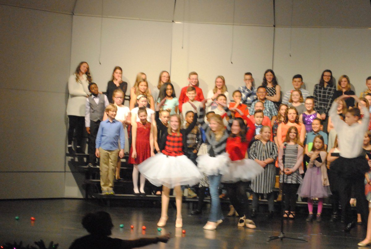 MsB_music_class's tweet photo. Disney's concert. The kids did wonderful despite all the craziness. Thank you everyone for your support and help. Feel free to tag and repost. @KerryEngle1 @chamilton828 @ASutherland41 @FPSmusic #fpsmusic @andreafilip @DrAndersonSalk @CarrieWozniak https://t.co/MVc5vJ3Aki
