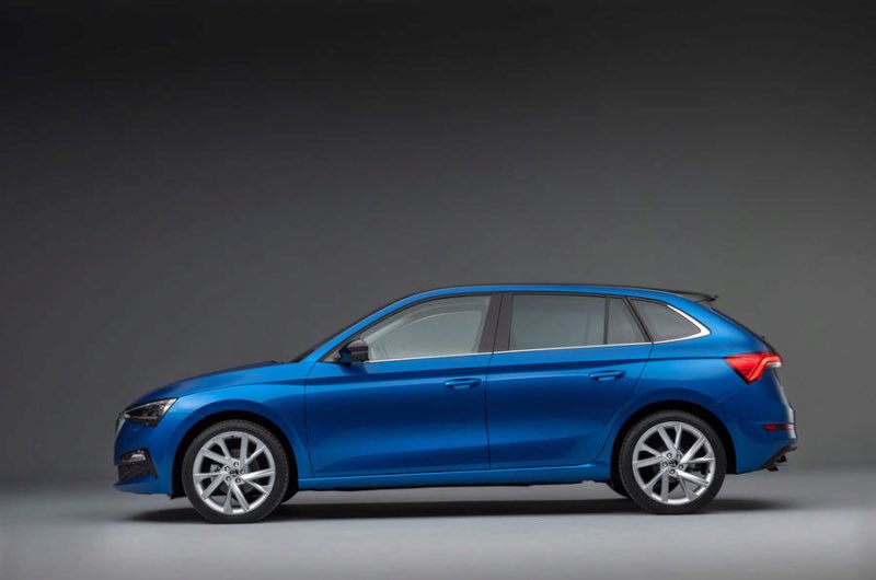 AutomobileActus's tweet photo. #News - La nouvelle #SkodaScala mesure 4,36 m de long. Question style, la #Scala est la version de série du #VisionRS Concept présenté au @MondialAuto en octobre. 
Elle sera motorisée par un diesel de 115 ch et des blocs essence de 95, 115 et 150 ch. https://t.co/C4IxtcKp6F