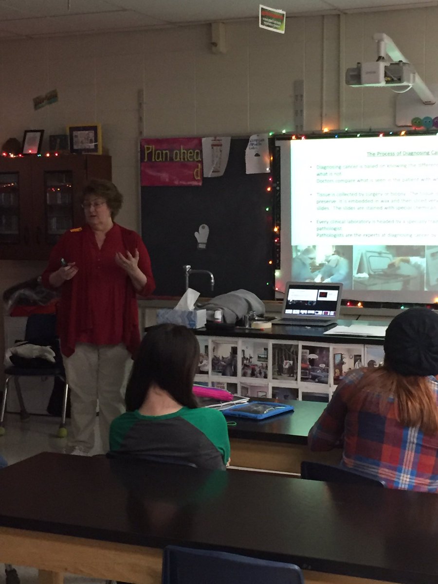 jenkahn56's tweet photo. Parent medical technologist guest speaker discussing cancer in 8th science. #D56achieves #rtslearns https://t.co/ghIiLaJlxc