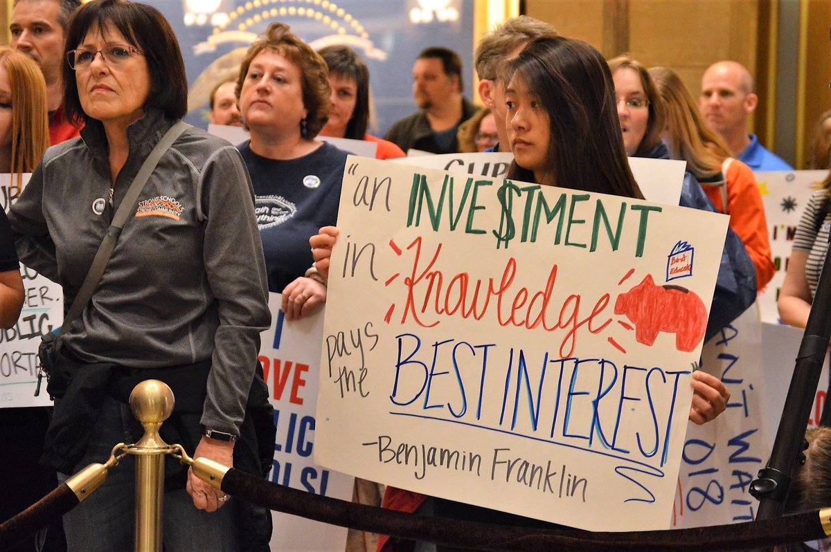 EducationMN's tweet photo. 89 percent of Minnesota school districts are projected to receive LESS real per-pupil aid in 2019 than in 2003. We must continue closing this funding gap. #mnleg #surplus4schools https://t.co/PE0lkMxMH1
