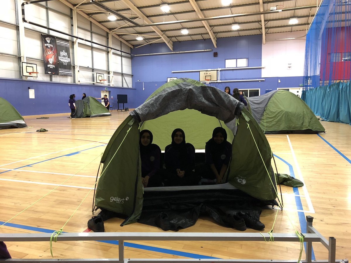 wrhs1118_PE's tweet image. Its #DeepLearningDay for our year 8 students becoming @DofE cadets ! A day of navigation, equipment prep, cooking and tent building ready to tackle Bronze award in year 10 💪 Great effort girls ! #proud #TeamWRHS
