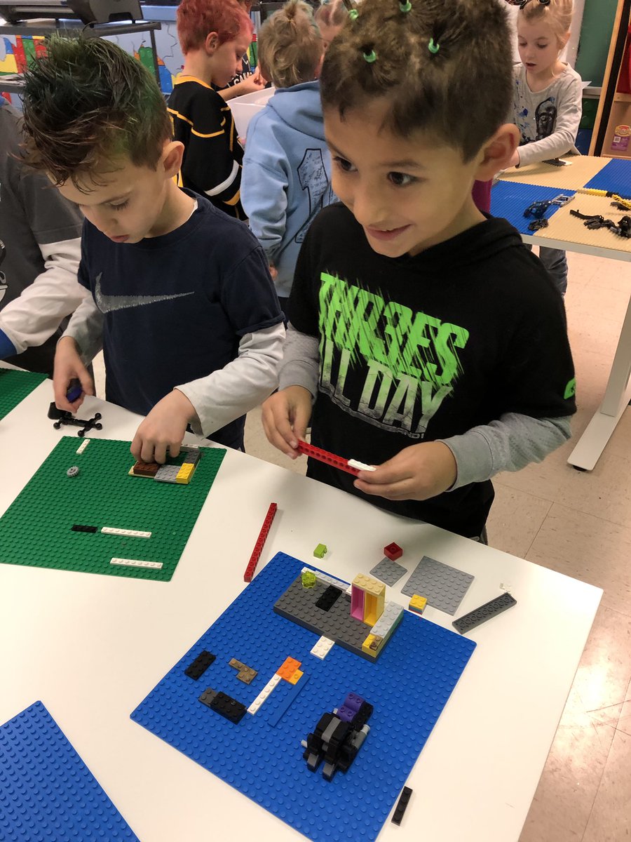 SchoolCoxheath's tweet photo. New account for Coxheath Elementary - please follow us for exciting information about our school!  Today we were building Santa’s Village with LEGO! https://t.co/44nZgVLYvJ