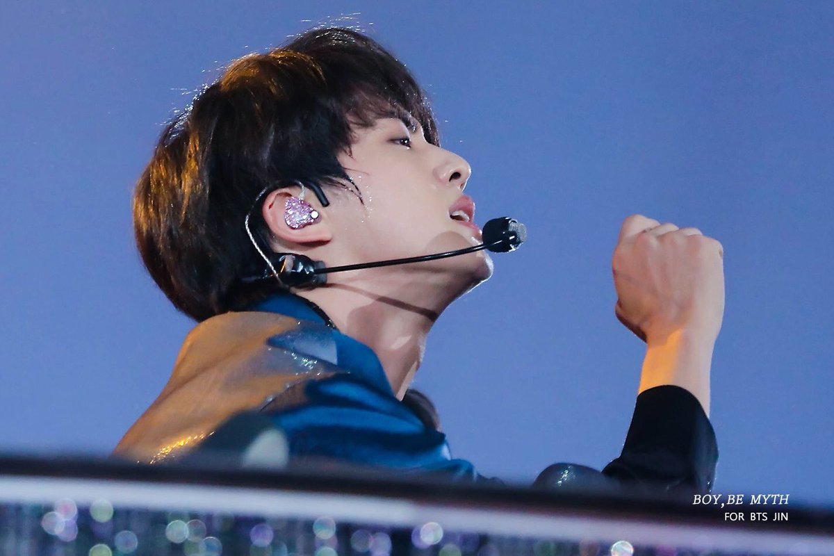 ratedseokjin's tweet photo. https://t.co/S7PNhGTDsM