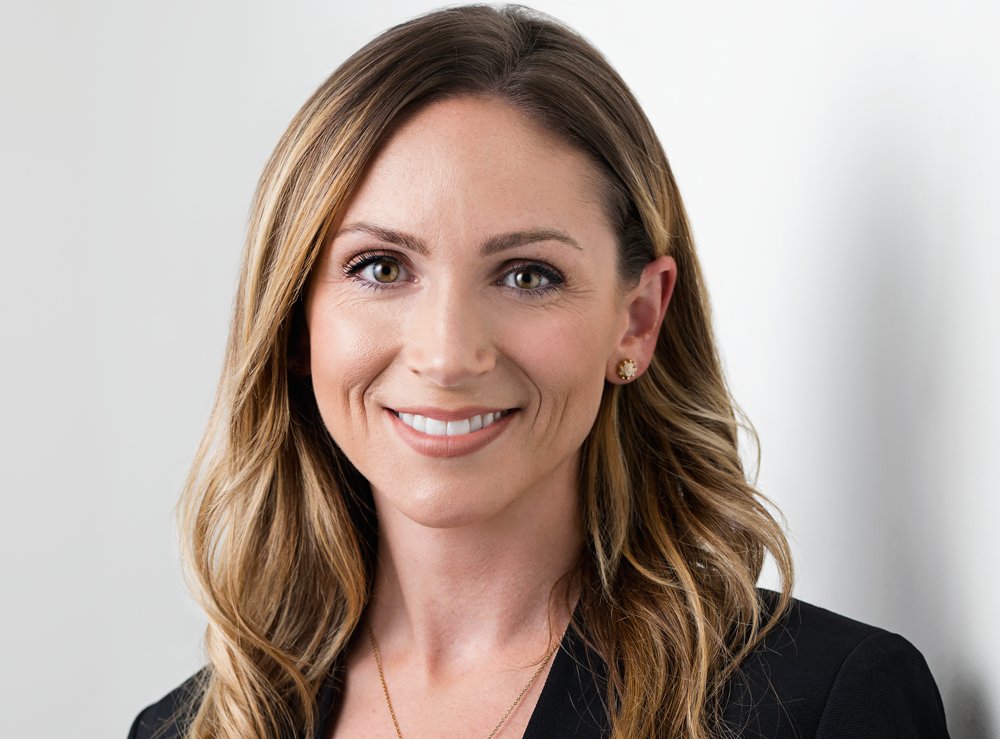 . <a href="/UCalgaryMed/">UCalgaryMedicine</a> alumna Dr. Breanne Everett (MD’09) is nominated for a <a href="/pitchatpalace/">Pitch@Palace</a>  Global 3.0 People's Choice Award -- show your <a href="/ucalgaryalumni/">UCalgary Alumni</a> spirit and cast a vote for <a href="/orpyxinc/">Orpyx®</a> #ucalgaryalumni #wearabletech ow.ly/vZrT30mTkEf