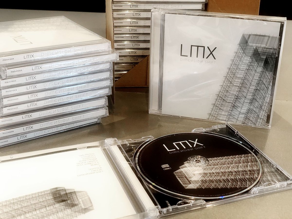 new arrival 😃
"LMX - Dimension Shift" (MESH1005)
meshwork-music.com/project/lmx-di…