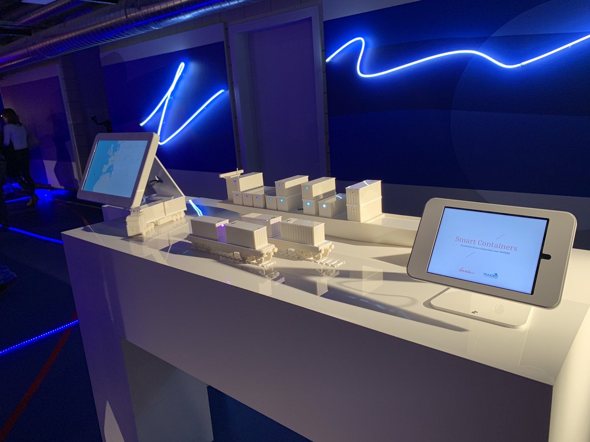 FrenchTechLille's tweet photo. L’écosystème @FrenchTechLille est heureuse et fière de voir l’@Inria_Lille  investir son nouveau bâtiment @euratechnologie où se croiseront plus encore le monde de la #recherche #académique et celui du monde #économique 👩‍💼+👨‍🔬=🚀 @MEL_Lille @hautsdefrance @LaFrenchTech @Inria https://t.co/vaPFMGU0qI