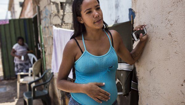 To control epidemics, it’s essential to understand the contexts where they take place. Social researchers are helping to uncover ethical &amp; practical challenges that are critical to the people caught in the middle of an outbreak wellc.me/2G5U6M3 ✍ <a href="/J_RAlmeida/">Joao Rangel de Almeida</a>