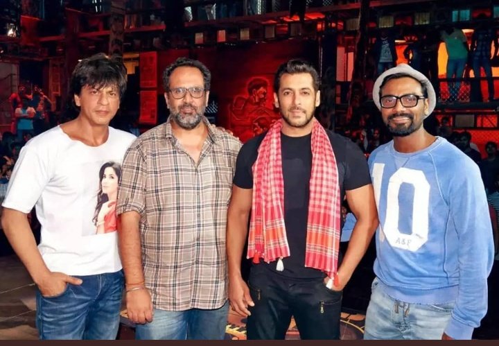 Bhartuuuu's tweet photo. #RealAndReel
#Zero
@iamsrk @aanandlrai @RedChilliesEnt @vfx_redchillies
Thanks for bringing this awsm new technology in India
This is really Beyond imagination https://t.co/vsOUGQGetj