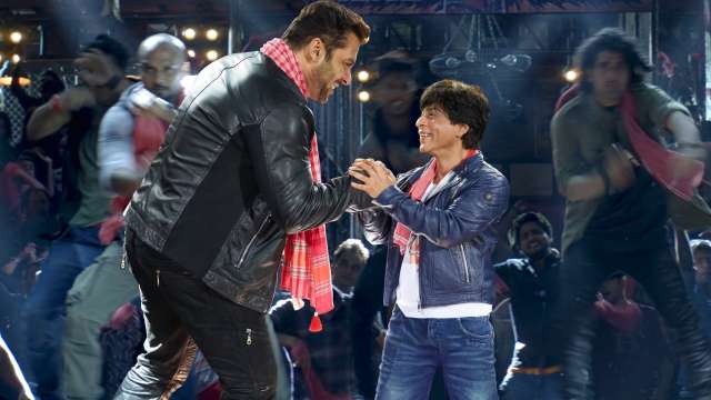 Bhartuuuu's tweet photo. #RealAndReel
#Zero
@iamsrk @aanandlrai @RedChilliesEnt @vfx_redchillies
Thanks for bringing this awsm new technology in India
This is really Beyond imagination https://t.co/vsOUGQGetj