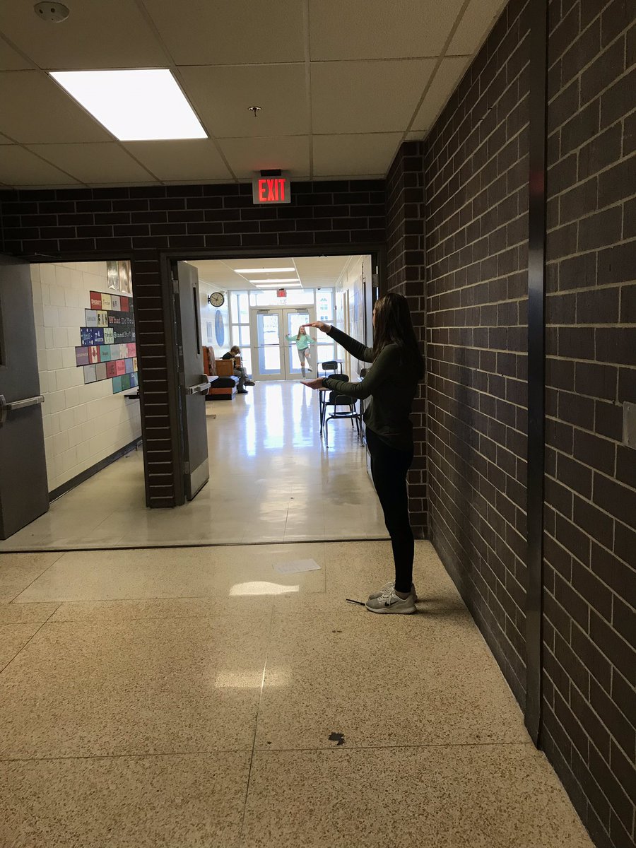 Cam_Johnson42's tweet photo. @KennedyAPPsych relative size https://t.co/NkHgXdOL5U
