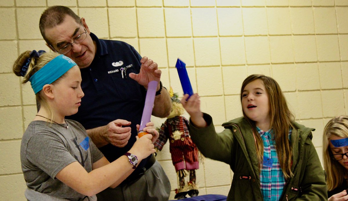 RIWGAE's tweet photo. Lt Col Richard Courtney and 1st Lt Mark Courtney visited Rocky Hill Middle School to lead an aerospace workshop. Want to learn more about what CAP can do for your school? Contact us today! #RI #STEM https://t.co/qqlHsxF1Cb