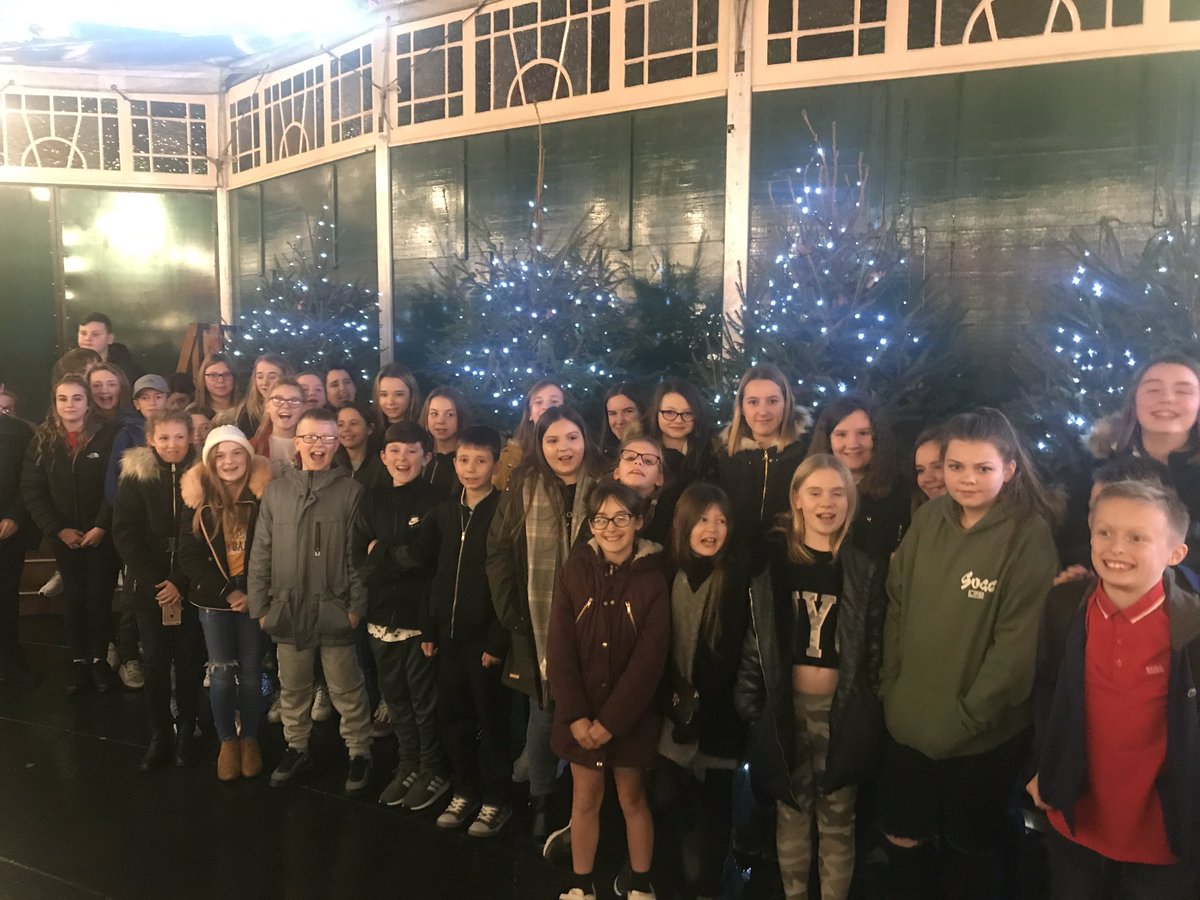 MissAEMarshall's tweet photo. Surprise festive walk through the markets! #memories @The_Dearne_ALC https://t.co/0dzPJ5467f