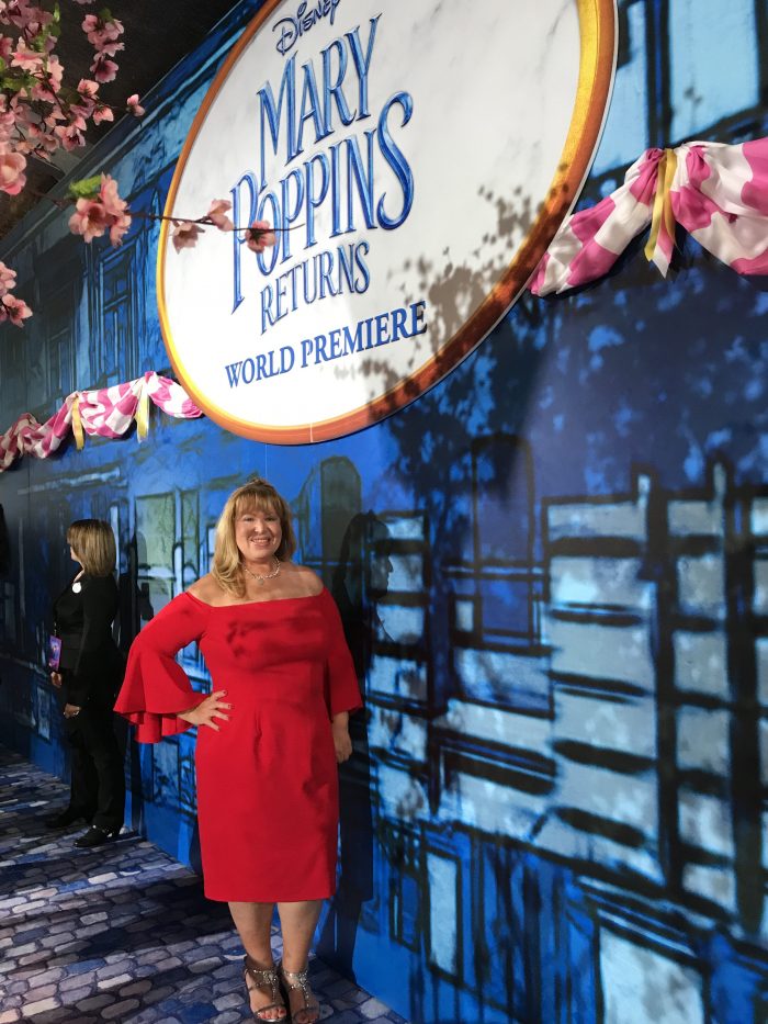 MamacitaOTM's tweet photo. CONGRATULATIONS! #maryPoppinsreturns has been nominated for the #GoldenGlobe awards! #DisneyPartner #MaryPoppinsReturnsEvent #25DaysOfChristmasEvent https://t.co/gjaNjLWOK7 https://t.co/7omV5a6EFq