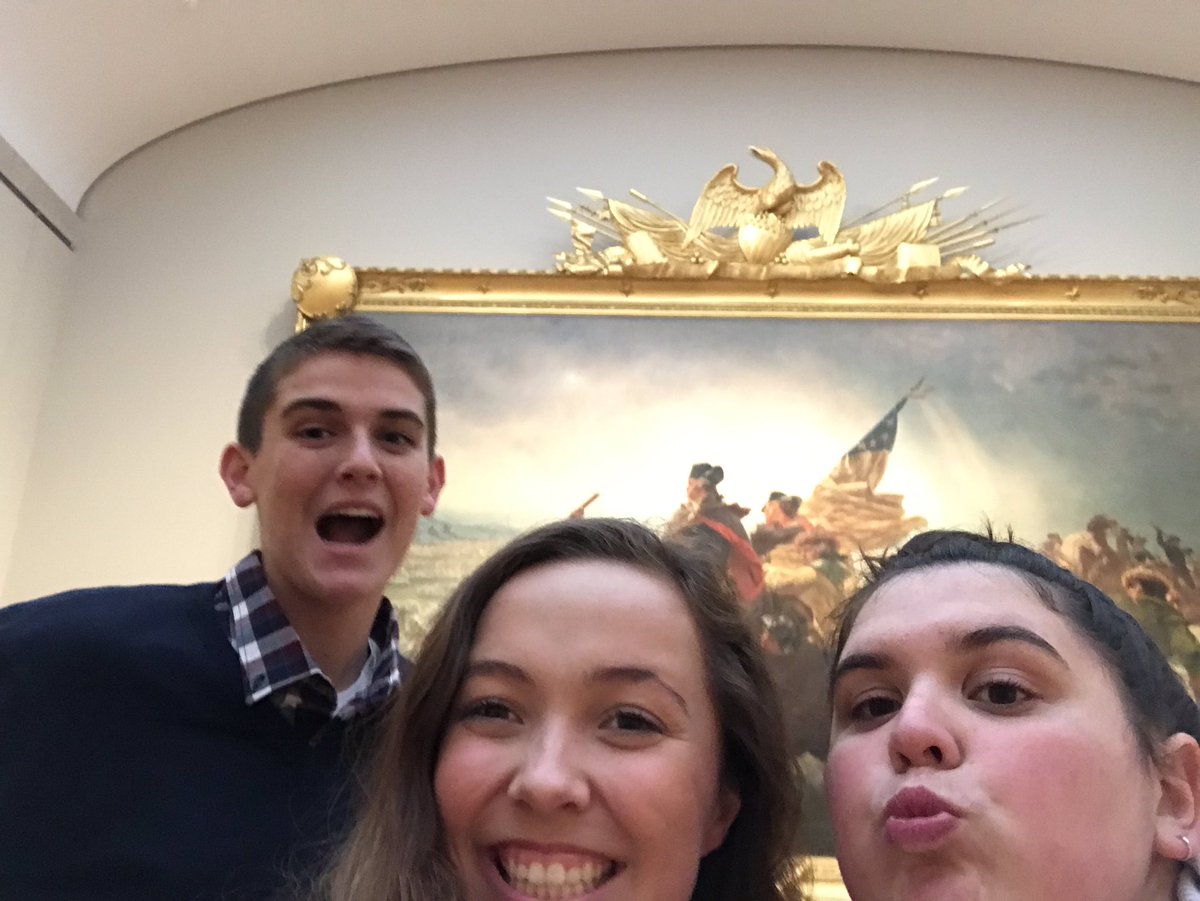 jaymiebuff's tweet photo. @monomoyhistory @kbateshistory George Washington crossing the Delaware and Alexander Hamilton!! Protecting freedom and democracy!! https://t.co/V4PFX0RIlE