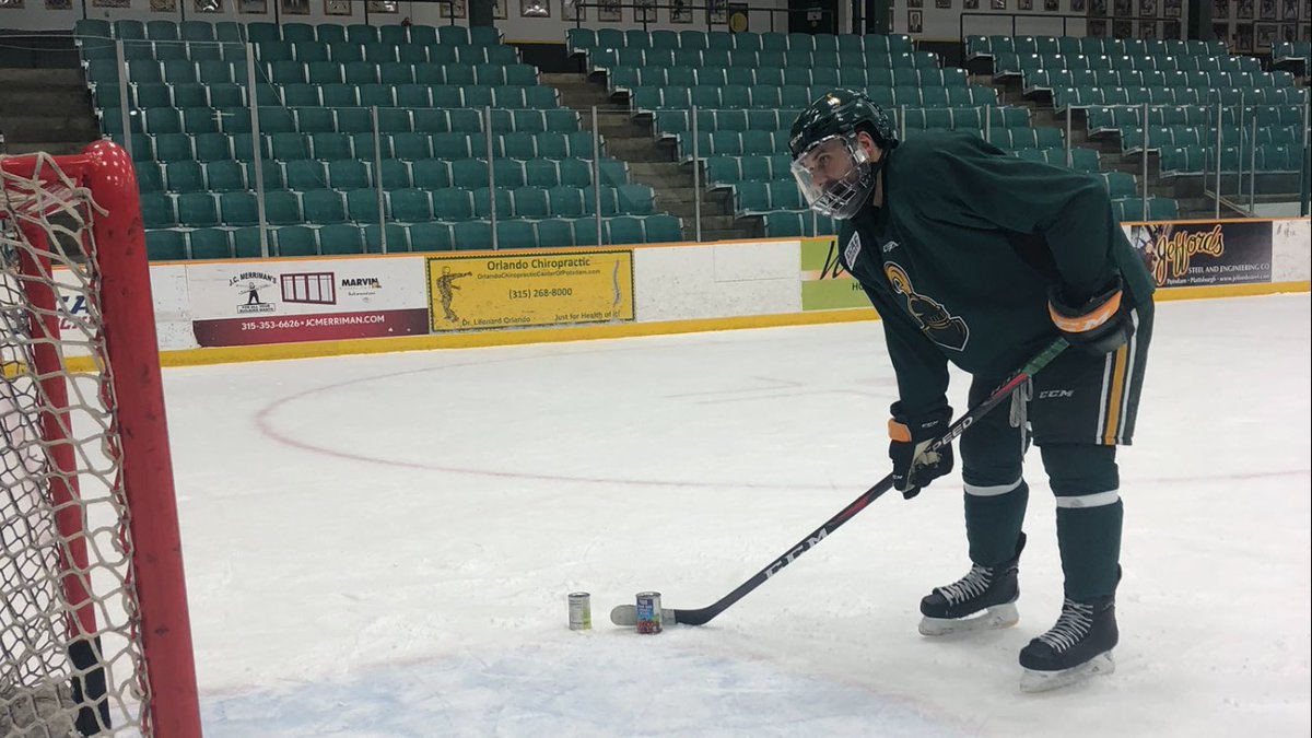 hauge_josh's tweet image. Bring 2 canned goods to this Saturday’s ⁦@ClarksonHockey1⁩ or ⁦@CUknights⁩ game and be entered to win Clarkson gear.  #letsgotech