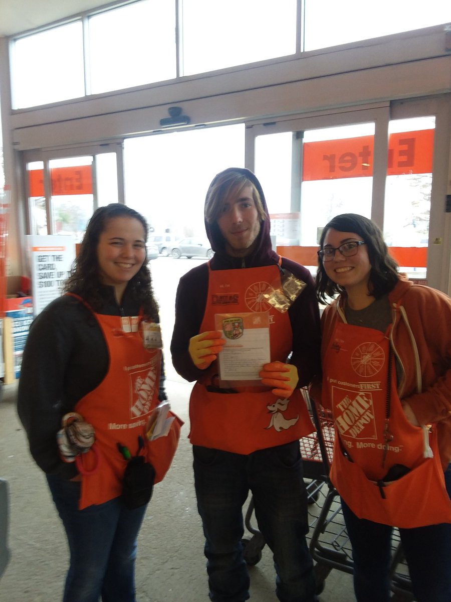 Hd3877's tweet photo. Great job Dallas, operational associate of the month!@3977 https://t.co/jh3V5CYrE1