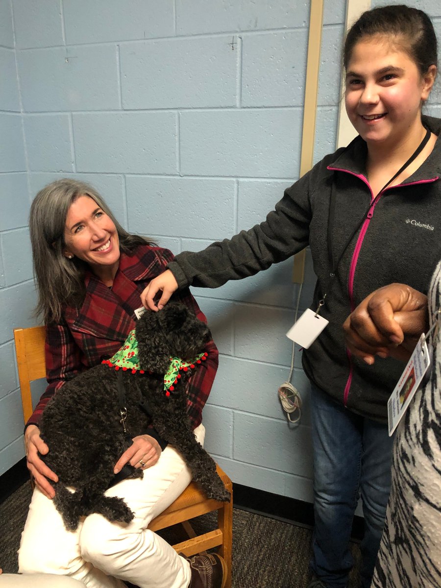 FDHSCommons's tweet image. Wellness Week Update: FDHS has gone to the dogs!  @DD2Wellness @FDPatriot @FDHSCounseling