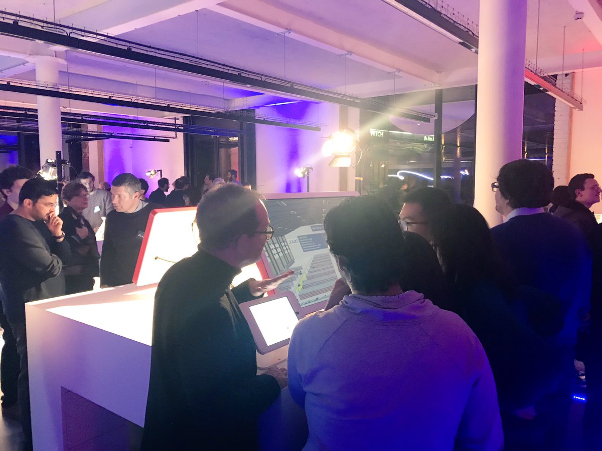 Inria_Lille's tweet photo. Découvrez notre nouvel espace de #démonstrateurs l’Interface. En avant pour la visite ! #numérique #10ansInriaLille https://t.co/nkBhEQ9GSJ