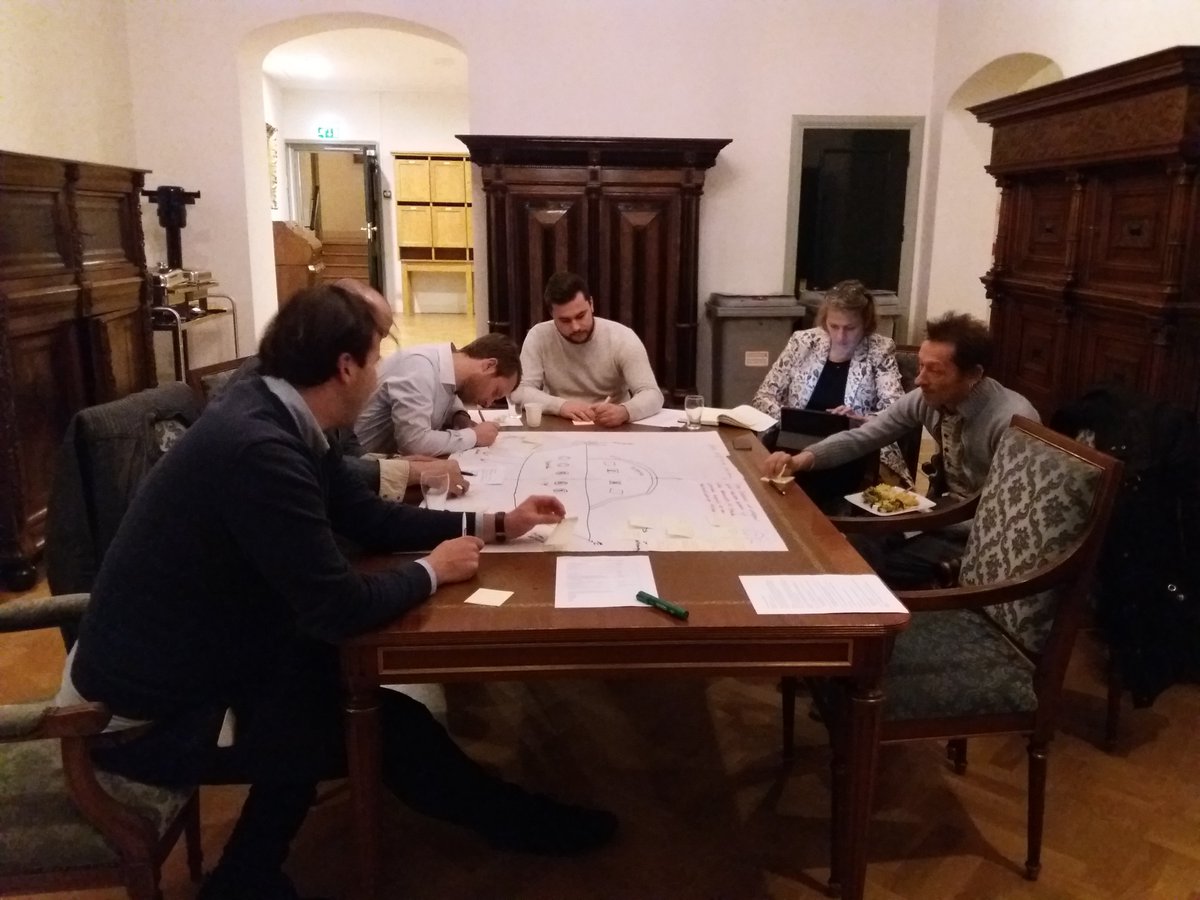 Een gedeelte van de werkgroep #jeugdenpolitiek van #BRBR werkt aan een toekomstplan om zoveel mogelijk Bredase jeugd te betrekken en binden bij de #lokaledemocratie. Ideeën? Mail naar jeugdenpolitiek@breda.nl