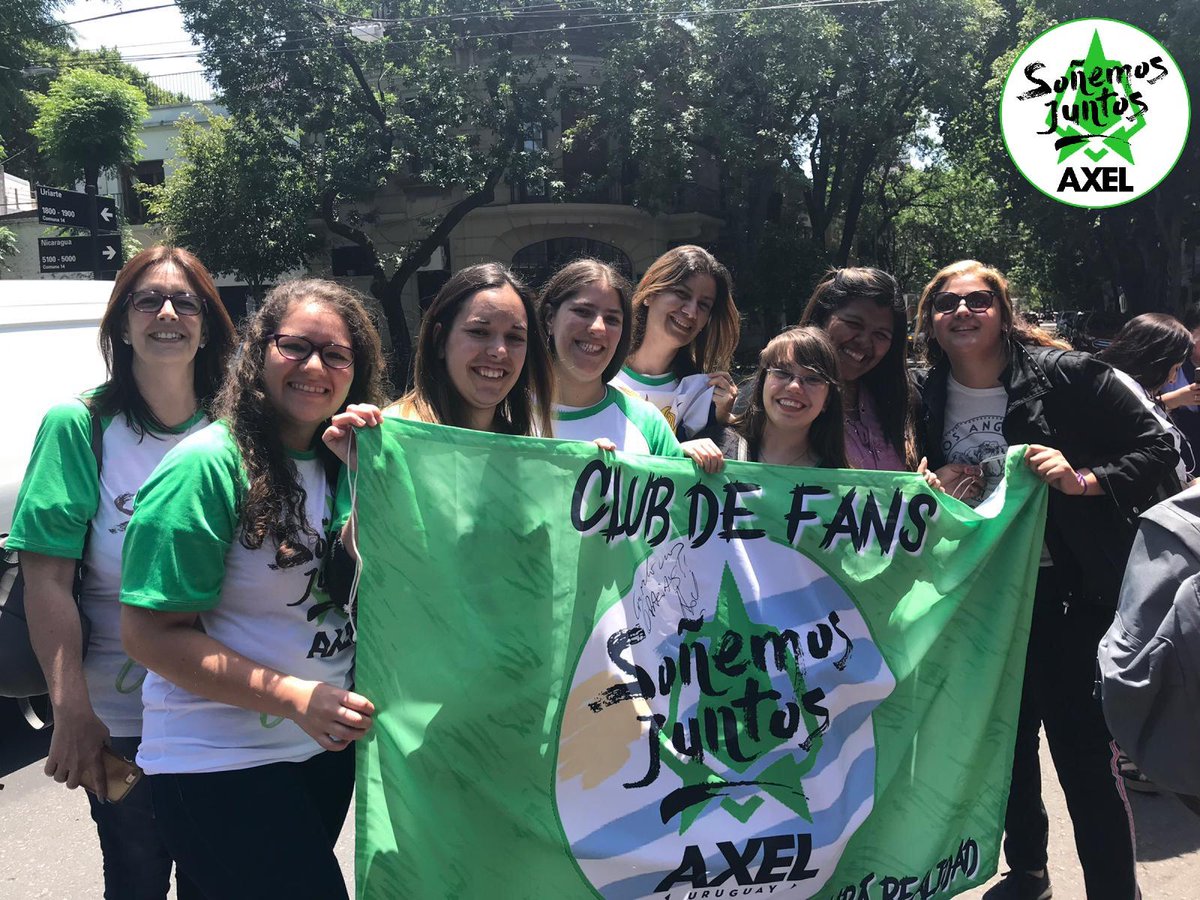fcaxelsjuntos's tweet photo. Bienvenidas  !! @AxelSJUruguay 💚 

Se viene #LaVozArgentina en Vivo y Soñemos Juntos dice presente ! @AxelOficial
Buenos Aires y Uruguay se unen a apoyar al #TeamAxel Hoy 22 hs ! 

Gracias Familia ! 💚 https://t.co/tvfkegzYu1