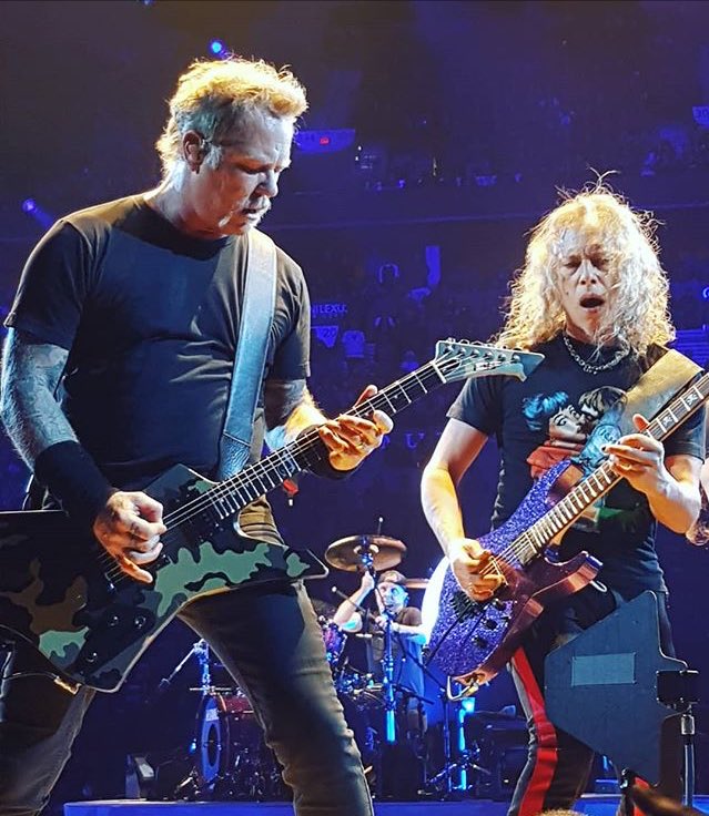 DarkSanti97's tweet photo. Imรกgenes de lo mejor que dejรณ la presentaciรณn de la banda ayer en Portland. #MetInPortland #Worldwired #MetallicaRules ๐๐ป๐๐ป๐๐โ๐ป๏ธ๐ฅ๐๐ป๐ฅ https://t.co/hdCXAm8hE3