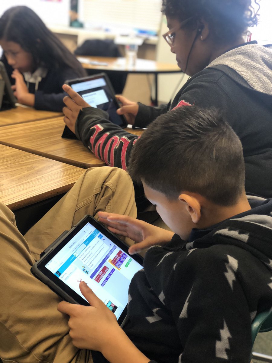 BearsSantee's tweet photo. Hour of Code is underway at Santee! An hour is only the beginning. #hourofcode2018 https://t.co/5jeuQSvy0B