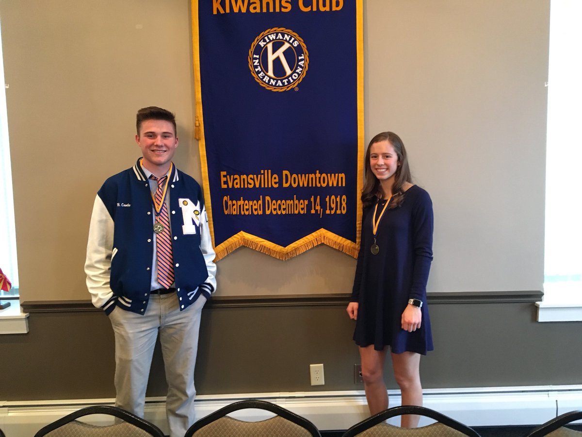 MemAthletics's tweet photo. Congrats to 2018 Downtown Kiwanis Club Mental Attitude Award recipients for Football and Volleyball; Seniors Branson Combs and Ellen Hayhurst. @ReitzMemorial @rmhsfootball @mhstigersvb https://t.co/HpOHTvgiSV