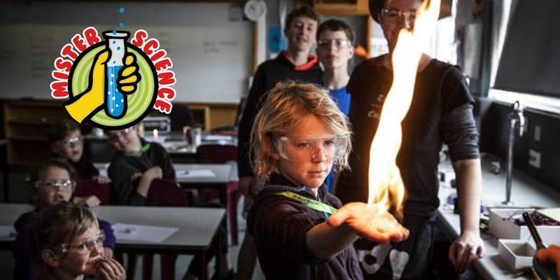 NZScienceLearn's tweet photo. Mr Science and the Magic of ZOOM - plan a family outing before Christmas:
https://t.co/Zp0nd6BaN9
#STEMfun #STEMeducation @nelsonlibraries @NelsonMuseumNZ @Light_Nelson https://t.co/glVDn6k4In