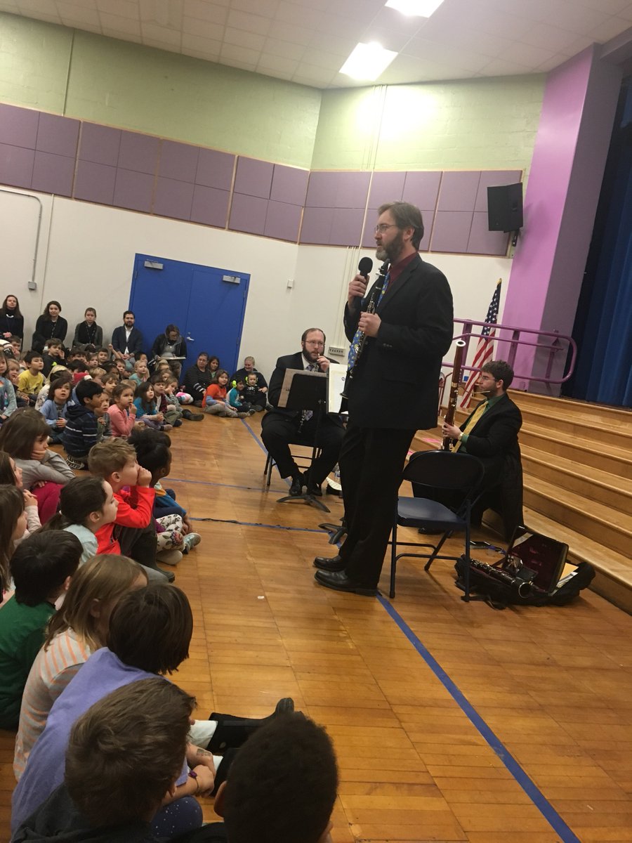 A2earlychild's tweet photo. Thanks to #A2symphony Woodwinds trio for sharing with us the clarinet, oboe, and bassoon.  Eberwhite enjoyed our guest performers! @A2Eberwhite @A2schools @A2SchoolsSuper https://t.co/OmIGrtaSqS