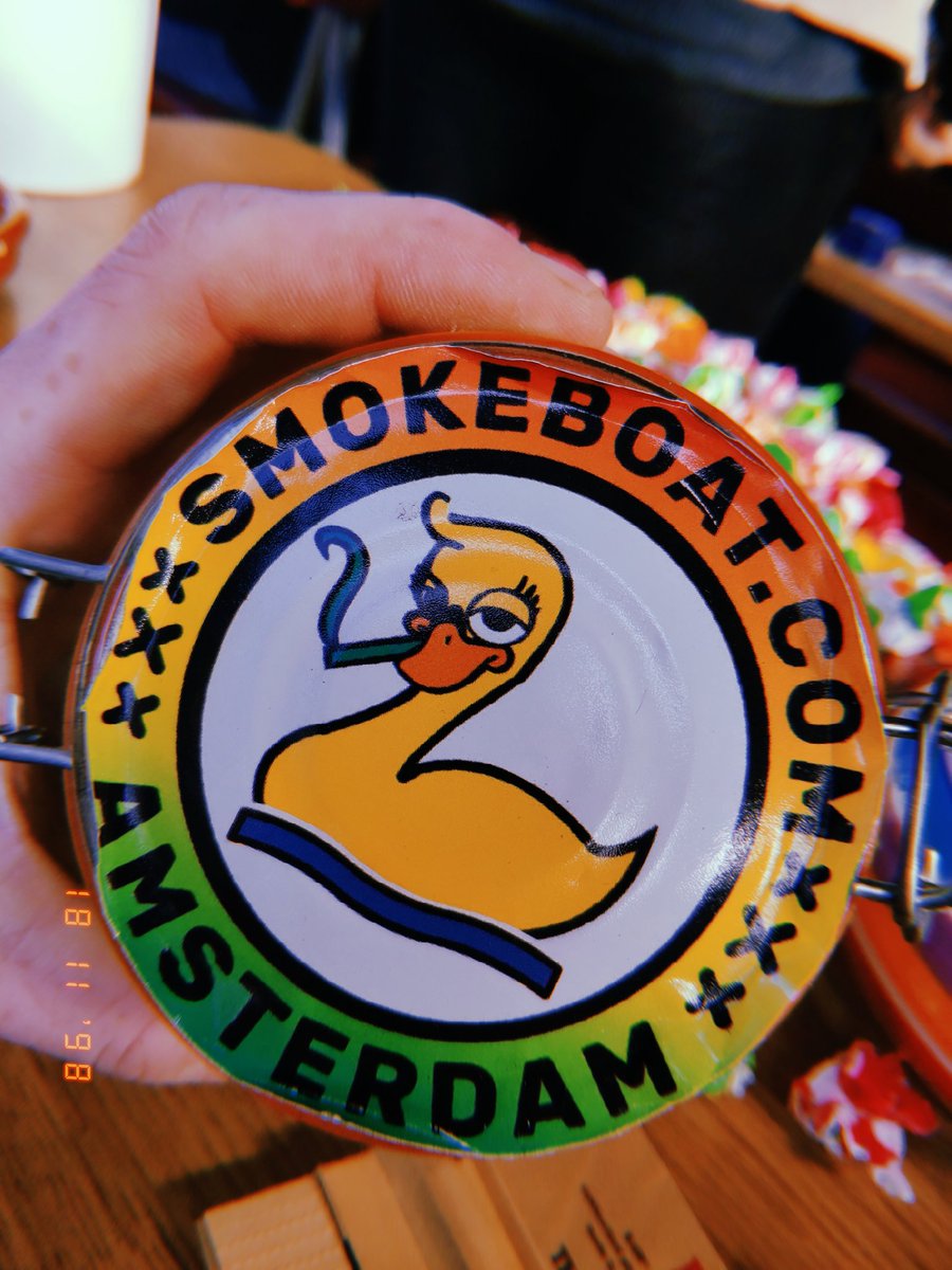 ALonelyPotHead's tweet photo. Smoke Boat 👽 #Amsterdam #alien #smokeboat #holland #follo4follo #follobackinstantly #Like #RETWEEET https://t.co/Wi5wK1SN5O