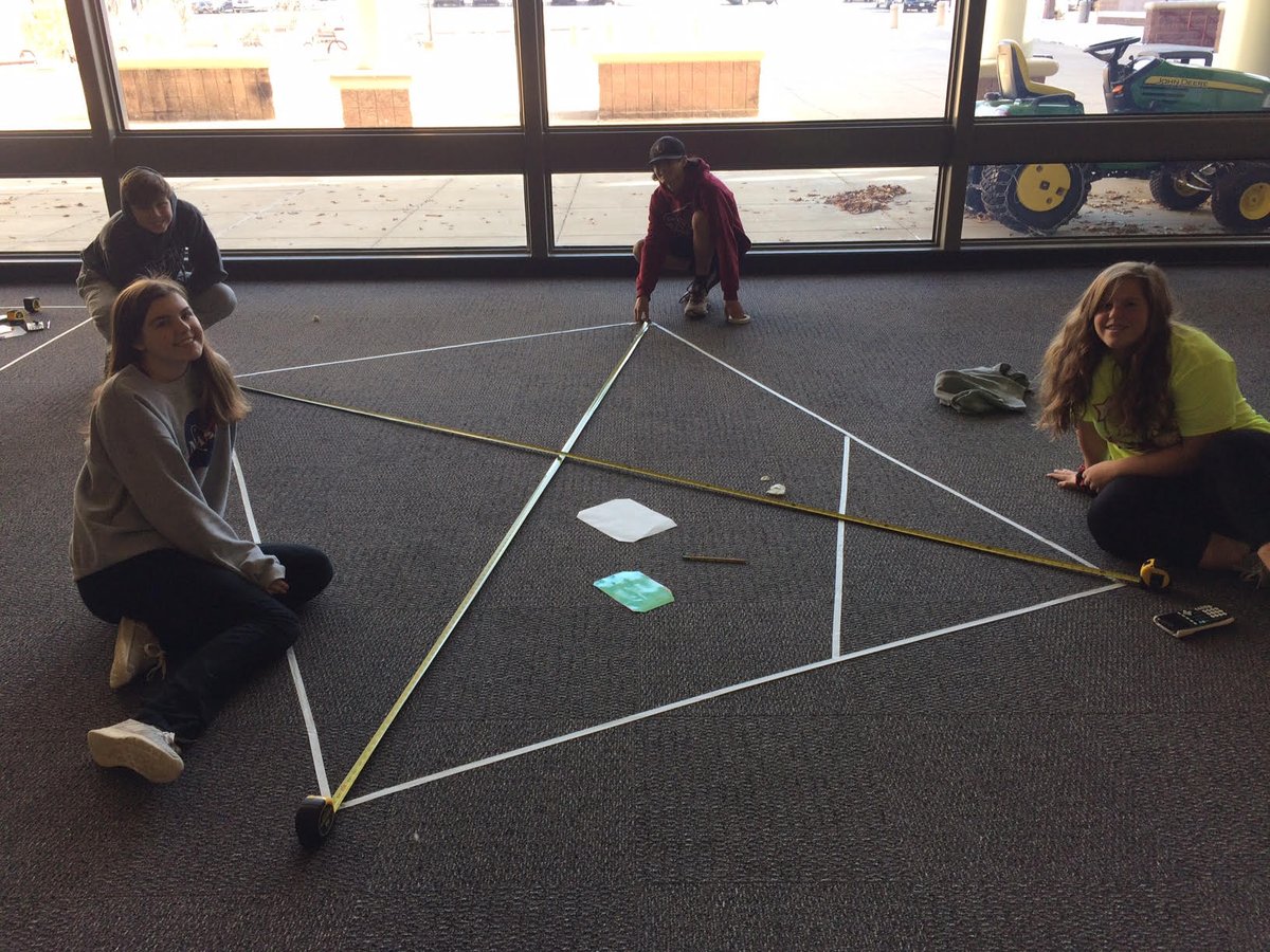 Students are squaring a foundation in GIC.