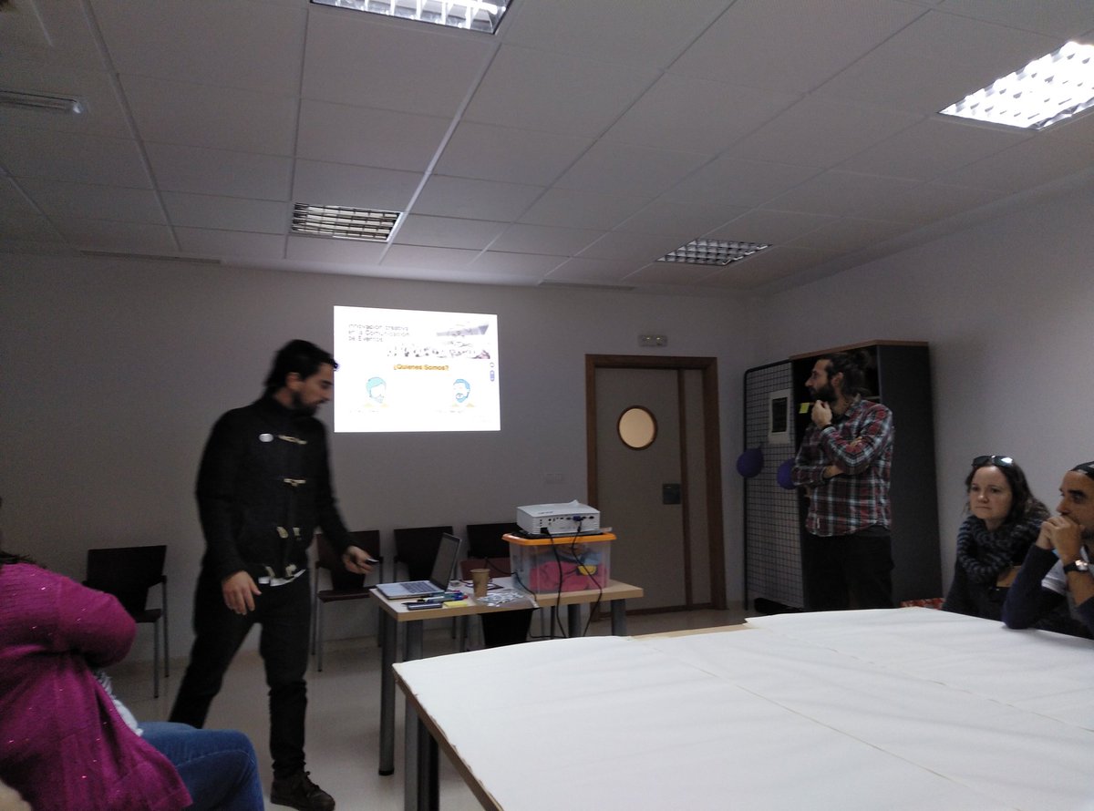 candelaglocal's tweet image. En el Taller 3 sobre "Comunicación y pensamiento visual", los amigos de @VISUALI51198019 nos han invitado a soñar, potenciar nuestra imaginación y enredarnos con nuestra creatividad 🤗

¡Otra comunicación es posible! #EconomiasTransf18 #Comun_ESS