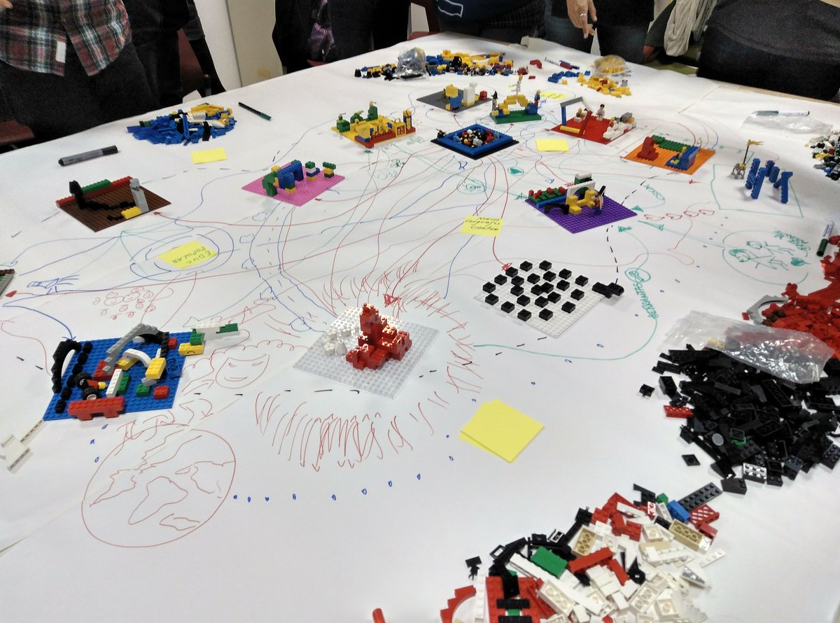 candelaglocal's tweet image. En el Taller 3 sobre "Comunicación y pensamiento visual", los amigos de @VISUALI51198019 nos han invitado a soñar, potenciar nuestra imaginación y enredarnos con nuestra creatividad 🤗

¡Otra comunicación es posible! #EconomiasTransf18 #Comun_ESS