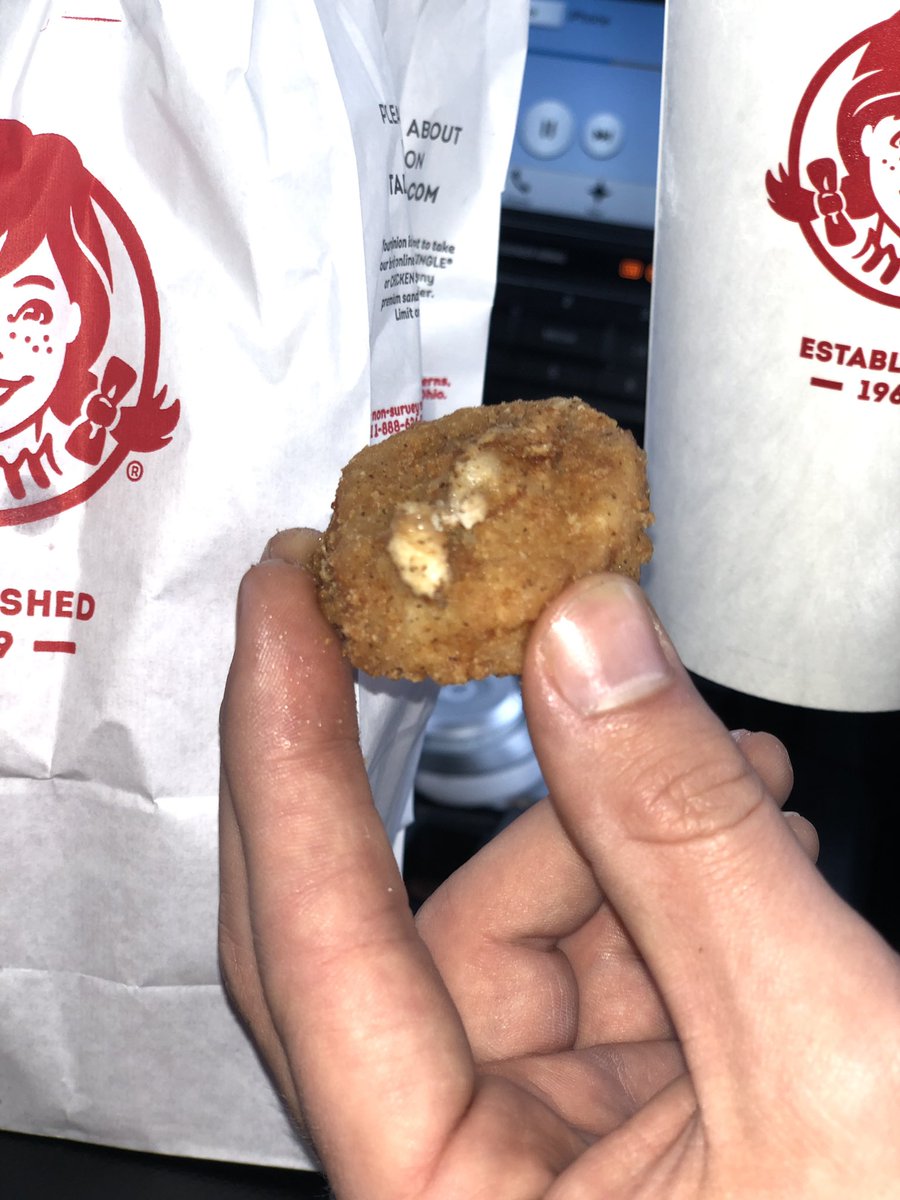 moroberts22's tweet photo. .@Wendys having a rough day with the nugs today??? #whatisthatonmynugget https://t.co/Bf7rebEJTy