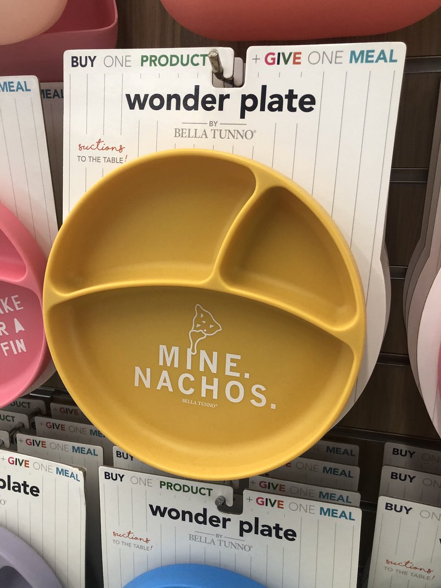 TheNachoHunter's tweet photo. Al I want for Xmas is this #nachos https://t.co/tWq80I7mk8