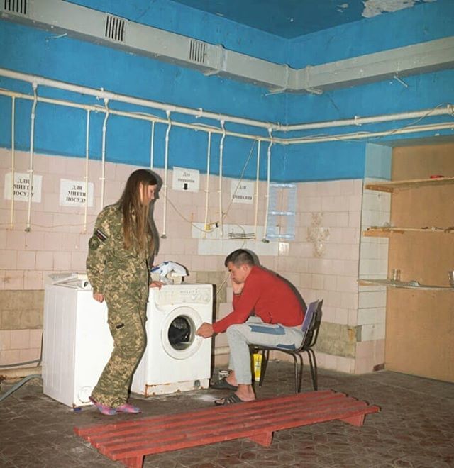 gazeta_wyborcza's tweet photo. Przedstawiamy prace finalistów konkursu fotograficznego im. Krzysztofa Millera za Odwagę Patrzenia. Dziś prace Jana Jurczaka.
Fot. Jan Jurczak
Więcej: https://t.co/Yk19V8rhQl
#konkurs #nagrodaimmillera #krzysztofmiller #takingaphoto #fotografia #odw… https://t.co/JSRRKOw1gD https://t.co/6L5BckbQwt