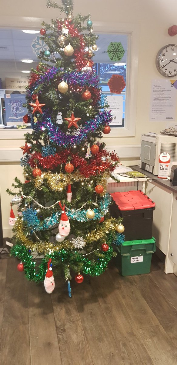 Natalie_Jigsaw's tweet photo. Wonderful evening at #powerhouselibrary light switch on β¨ @MCCMossSide @MancLibraries @MSVHousing @OneMcr lots of lovely singing and festive cheer! ππ
β https://t.co/gCS1WSSBjv