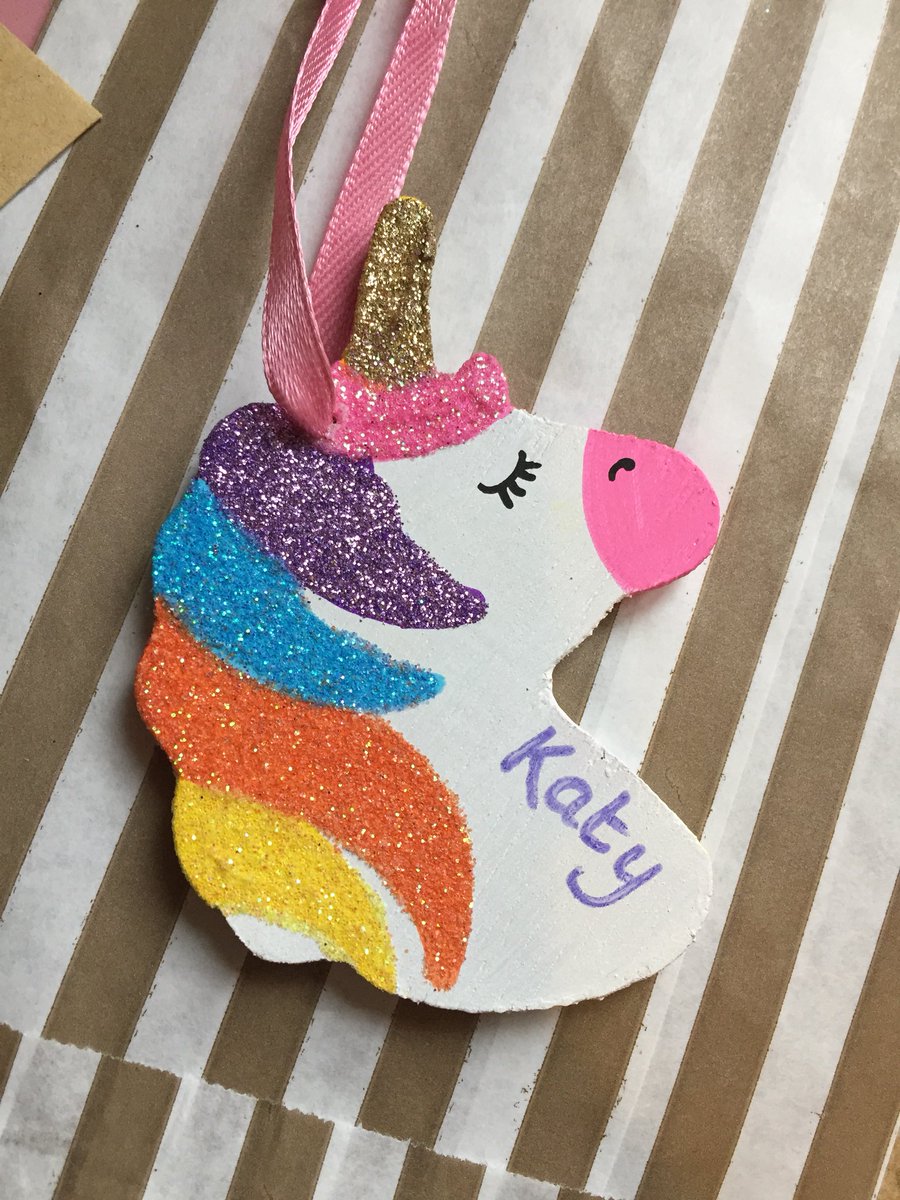 kellywhitehous2's tweet photo. Fancy a personalised unicorn on your tree?
https://t.co/qWmbFRp3UN to order π Β£2.50 free uk delivery
#kelzkreationzuk #makehour #ukbusinesshour #justacard #htmlphour #uksopro #buzzcraft https://t.co/QC7oIjRgmq