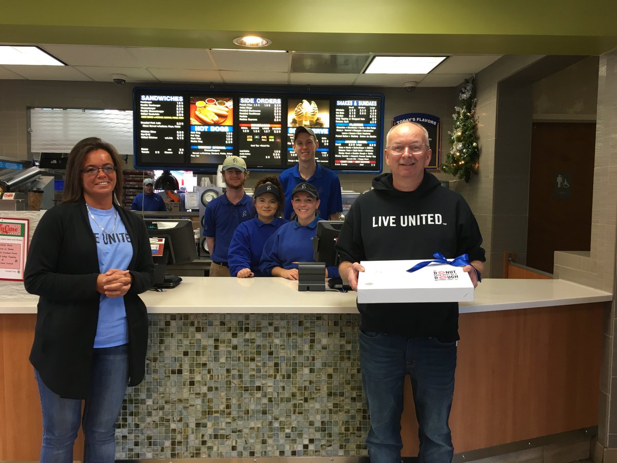 unitedwayhoco's tweet photo. Thank you @ConePalace for #doughnating to #UWCampaign18 We donut know what we'd dough without you! #CampaignBlitz #ThankYou #LiveUnited ๐ฉโฃ๏ธ https://t.co/Aof5VHX6aT